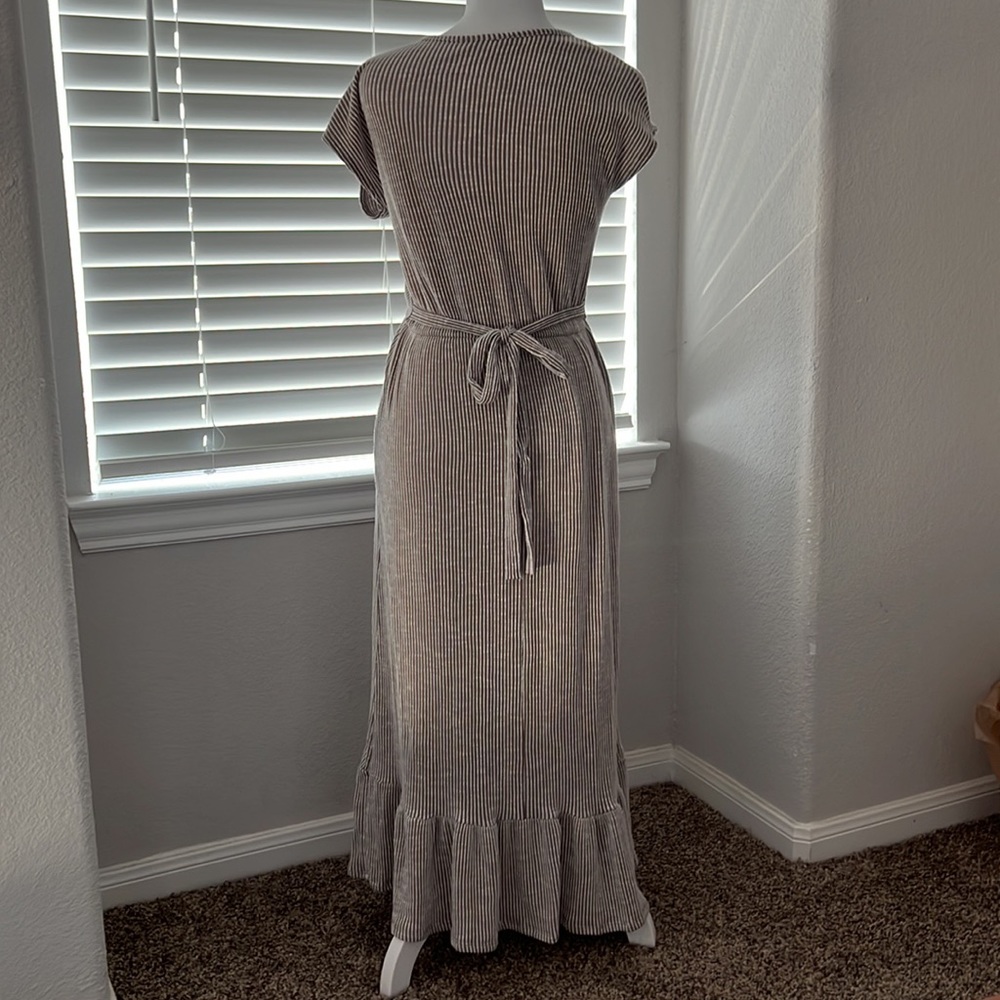small - Picture 2 of 5